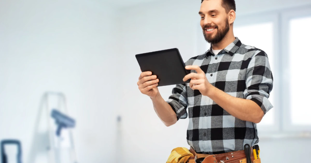 Why UK Builders Need Strategic Review Management to Win More Projects